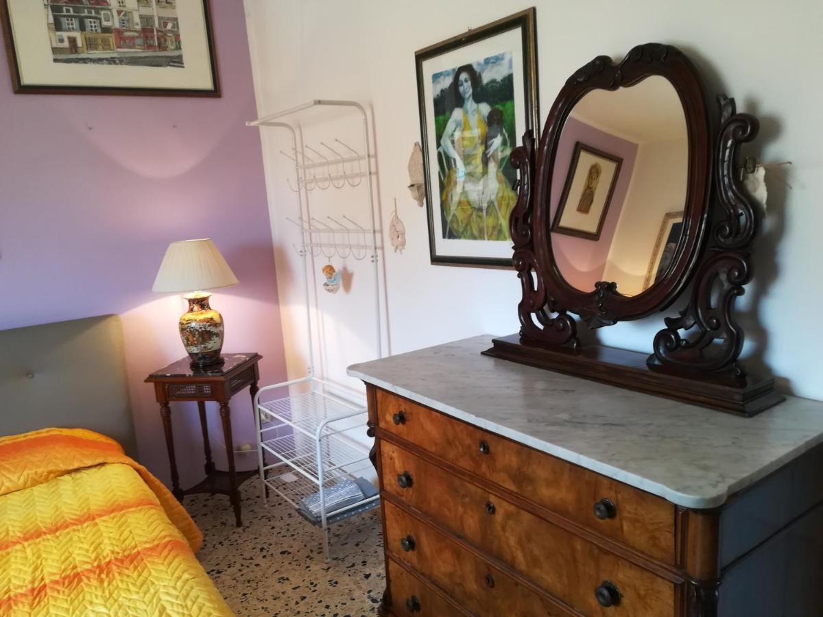 Domus Aurea Bed & Breakfast โอริสตาโน ภายนอก รูปภาพ