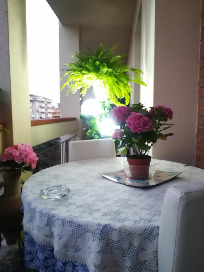 Domus Aurea Bed & Breakfast โอริสตาโน ภายนอก รูปภาพ